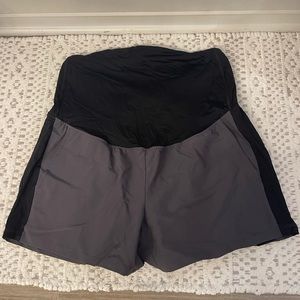 Isabel maternity running shorts